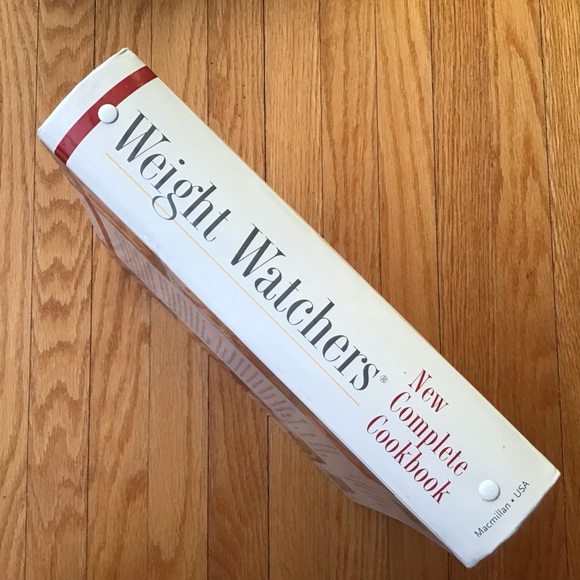 Weight Watchers New Complete Cookbook 5 Ring Binder - Picture 2 of 13